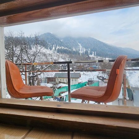 Delta View Hotel Pahalgām Eksteriør billede