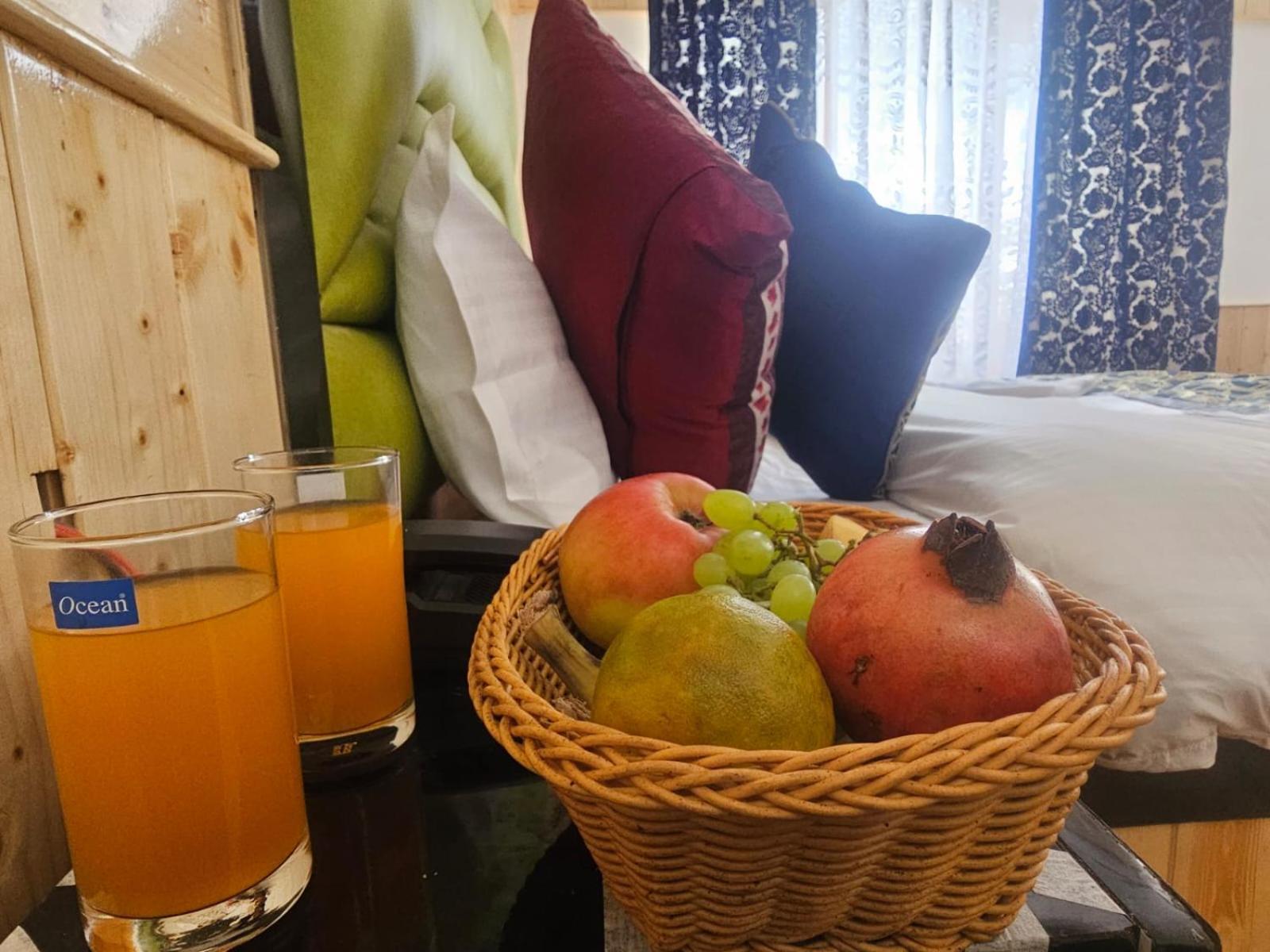Delta View Hotel Pahalgām Eksteriør billede